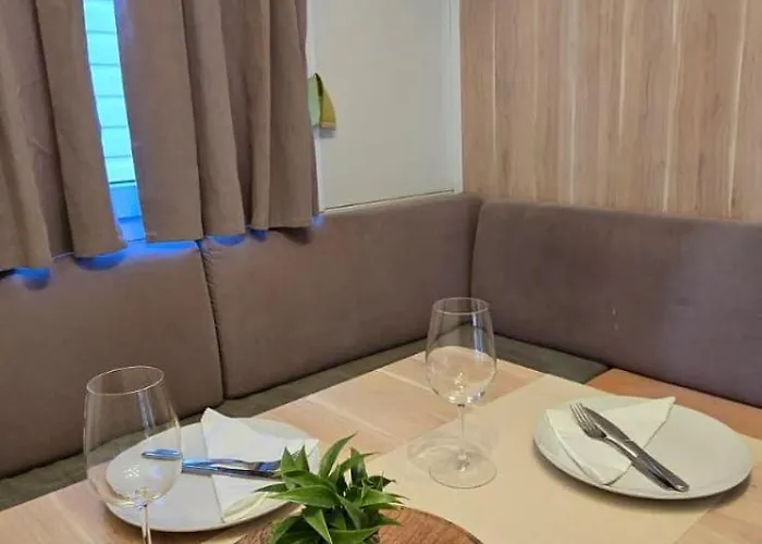 Units Vomer * Pakoštane